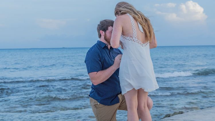 Engagement Photographers in Playa del Carmen | Engagement Photographer